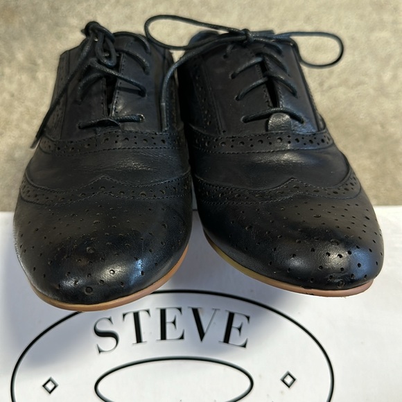 Steve Madden Black Wingtip Oxford “Trouser” Shoes Size 6.5 PreOwned - Picture 5 of 7